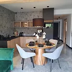 Hyrca Apartment *